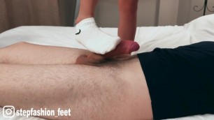 DESTROYING MY STEPBROTHER'S HUGE COCK WITH MY NEW FOOTJOB TECHNIQUE UNTIL HE CUMS