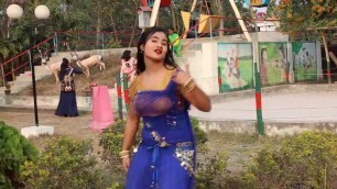 Amateur Bangladeshi School Girl Hot Dance With Song