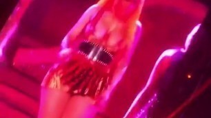 Nicki Minaj Nip Slip in Concert  (Fan Cams)