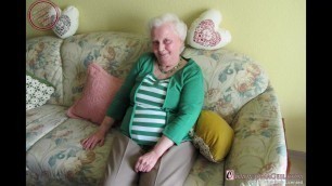 OmaGeiL Pics of Grannies Sucking Dicks Slideshow